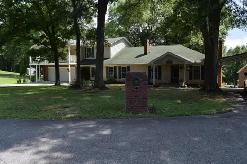 821 Belmina St, Pendleton, SC 29670 photo 4