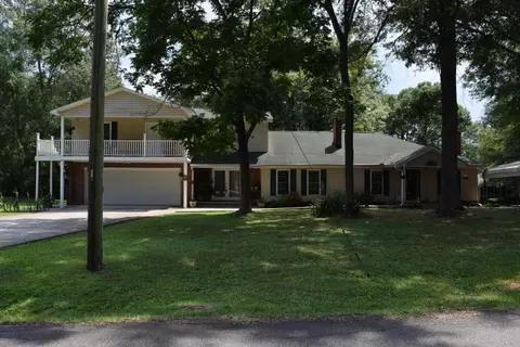 821 Belmina St, Pendleton, SC 29670 photo 1