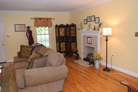 821 Belmina St, Pendleton, SC 29670 photo 10