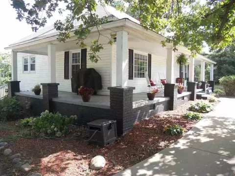 35 Dendy St, Pelzer, SC 29669 photo 2