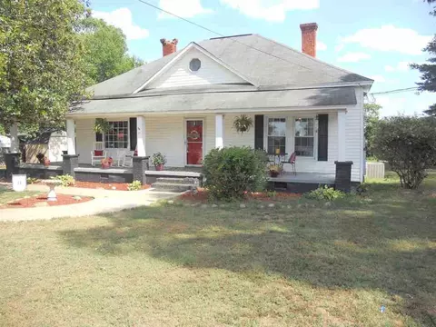 35 Dendy St, Pelzer, SC 29669 photo 1