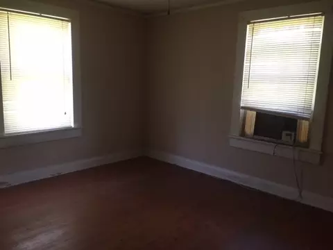 428 E Queen St, Pendleton, SC 29670 photo 8