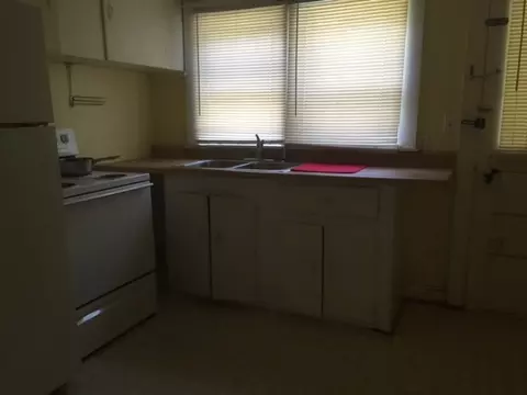 428 E Queen St, Pendleton, SC 29670 photo 5