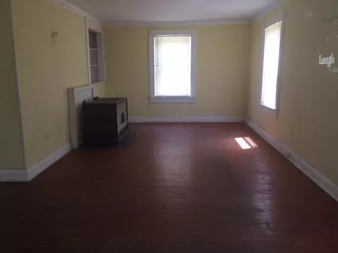 428 E Queen St, Pendleton, SC 29670 photo 3
