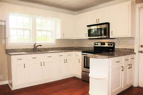 101 Mauldin St, Williamston, SC 29697 photo 2