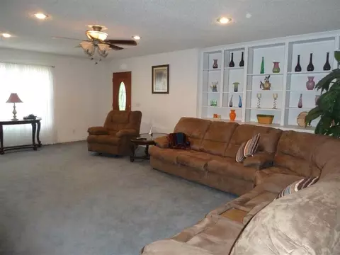 200 Evergreen Dr, Walhalla, SC 29691 photo 2