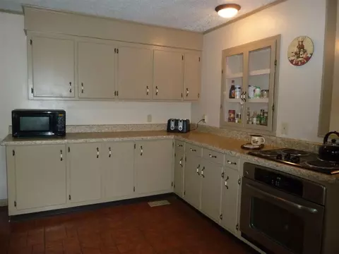 200 Evergreen Dr, Walhalla, SC 29691 photo 10