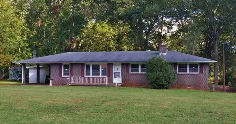 1002 Fairfield Dr, Anderson, SC 29621 photo 1