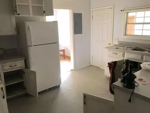 806 Hampton St, Iva, SC 29655 photo 6