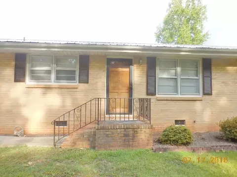 217 Iris Dr, Easley, SC 29642 photo 2