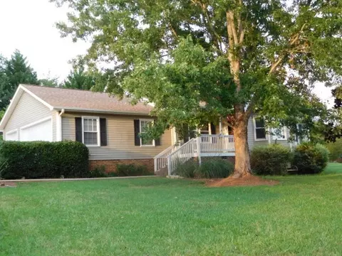 109 Park West Cir, Easley, SC 29642 photo 2