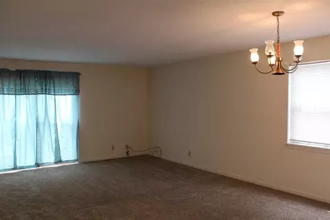 392 Micasa Dr, Pendleton, SC 29670 photo 2