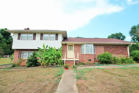 403 E Sunsetstrip, Seneca, SC 29672 photo 1