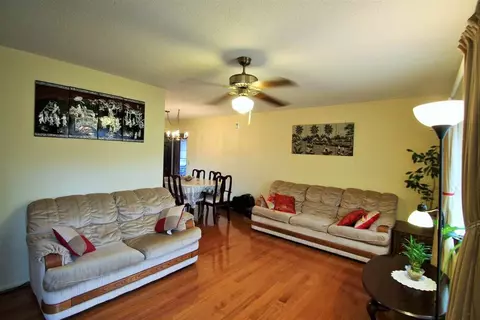 403 E Sunsetstrip, Seneca, SC 29672 photo 2