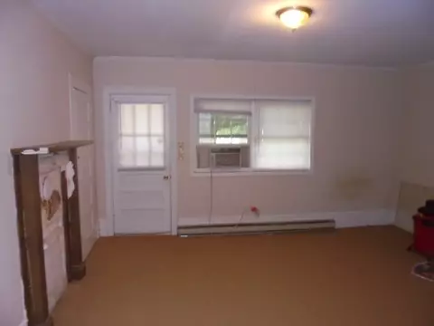 712 Crenshaw St, Pendleton, SC 29670 photo 4