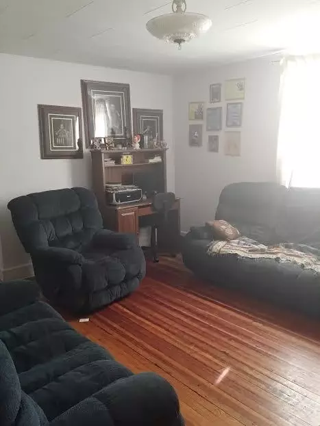 123 Hampton St, Pelzer, SC 29669 photo 4