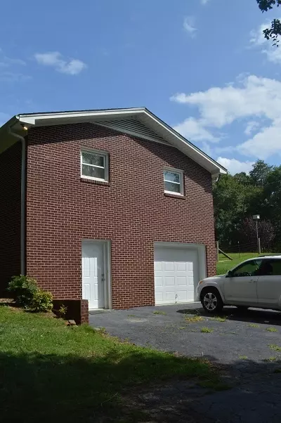 106 Southview Dr, Central, SC 29630 photo 2
