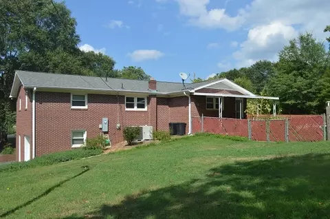 106 Southview Dr, Central, SC 29630 photo 3