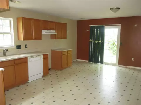 113 Mcscott Ct, Easley, SC 29640 photo 4