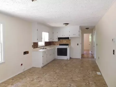 111 Spearman Dr, Pelzer, SC 29669 photo 5