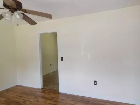111 Spearman Dr, Pelzer, SC 29669 photo 3