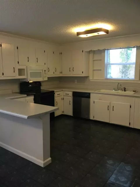 886 Greenville St #WARLEY WOODS, Pendleton, SC 29670 photo 2