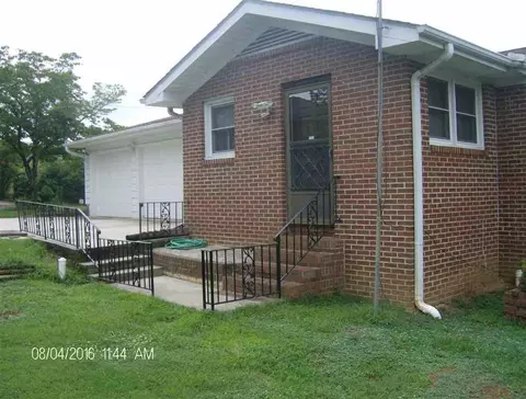 301 Crescent St, Easley, SC 29640 photo 3