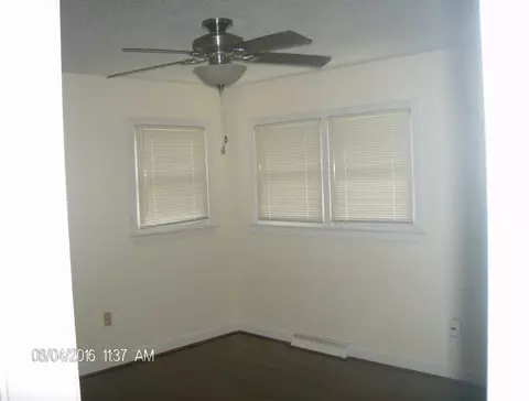 301 Crescent St, Easley, SC 29640 photo 8