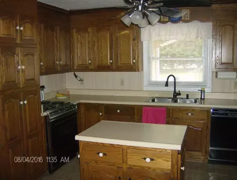 301 Crescent St, Easley, SC 29640 photo 5
