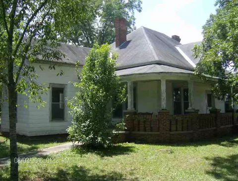 1041 Cherokee Rd, Pelzer, SC 29669 photo 3