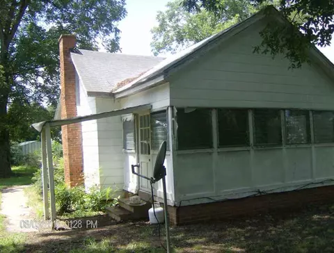 1041 Cherokee Rd, Pelzer, SC 29669 photo 5