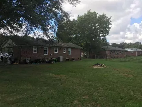 110 G St, Williamston, SC 29697 photo 3