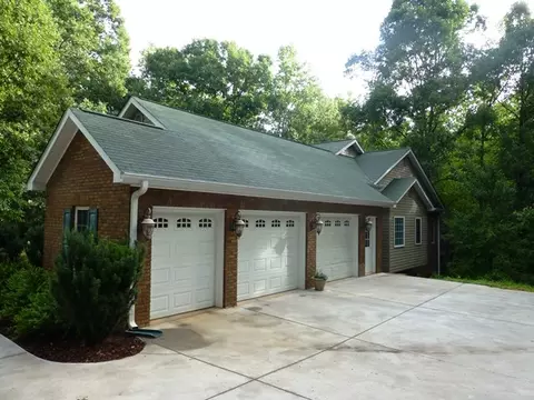101 Misty Oaks Ln, Pendleton, SC 29670 photo 3