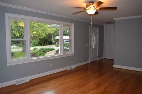 126 Ramseur St, Central, SC 29630 photo 2