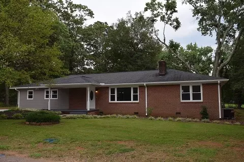 126 Ramseur St, Central, SC 29630 photo 1