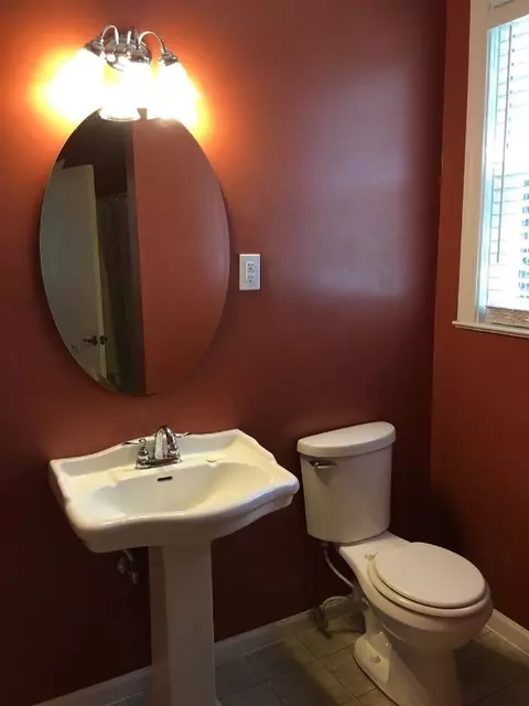 304 S Broad St, Pendleton, SC 29670 photo 31