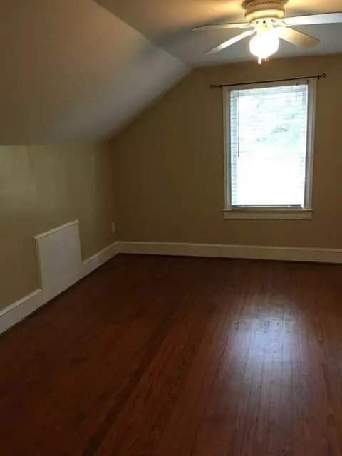 304 S Broad St, Pendleton, SC 29670 photo 21