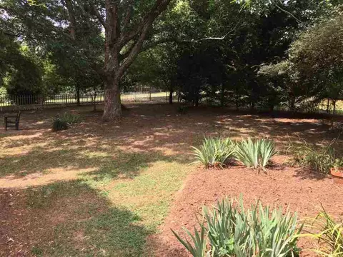 304 S Broad St, Pendleton, SC 29670 photo 11