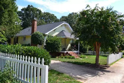 814 Greenville St, Pendleton, SC 29670 photo 1