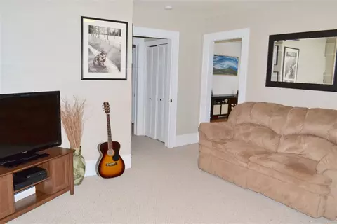 814 Greenville St, Pendleton, SC 29670 photo 5