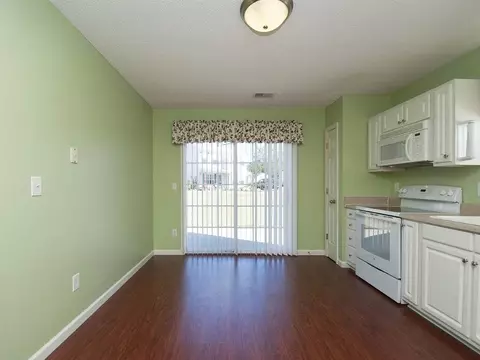 100 Rivers Edge Dr, Easley, SC 29642 photo 8