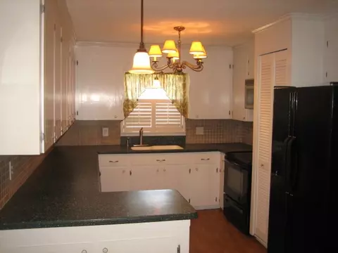 500 W Hampton Ave, Honea Path, SC 29654 photo 2