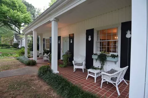 415 N B St, Easley, SC 29640 photo 4