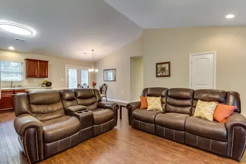 229 Oakvale Dr, Easley, SC 29640 photo 6
