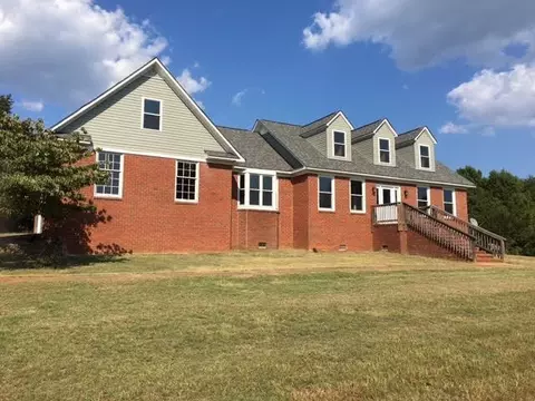 503 Horseshoe, Honea Path, SC 29654 photo 2
