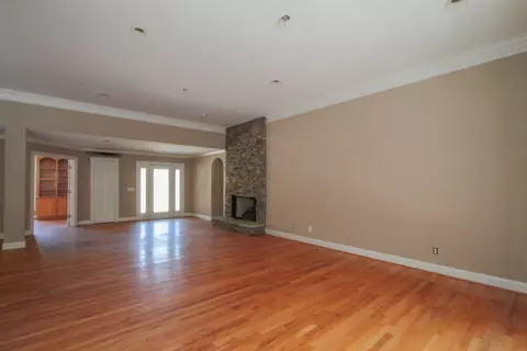110 Poplar Pointe, Sunset, SC 29685 photo 4
