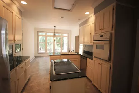 2411 Warriors Path, Anderson, SC 29621 photo 11