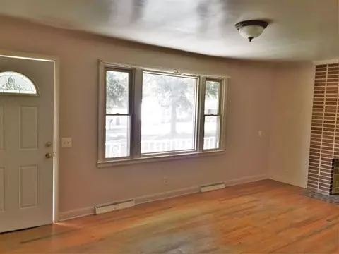 100 Dowling St, Easley, SC 29640 photo 5