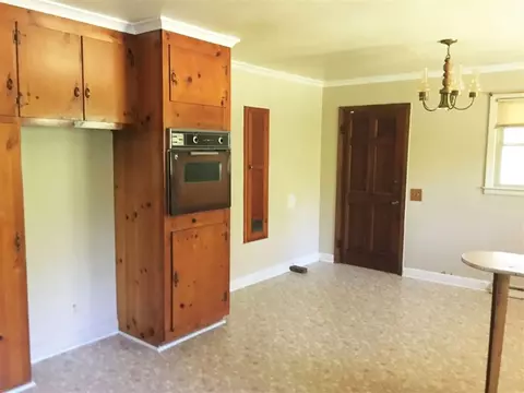 100 Dowling St, Easley, SC 29640 photo 4