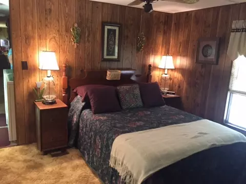436 Brown Bottom Rd, Central, SC 29630 photo 2